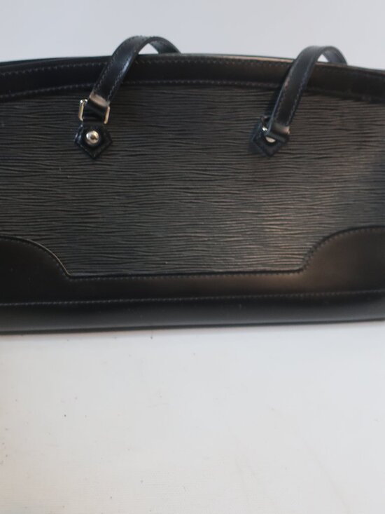 Womens Louis Vuitton AP1029 Epi Madeleine PM Black Leather Shoulder Handbag - Picture 7 of 16